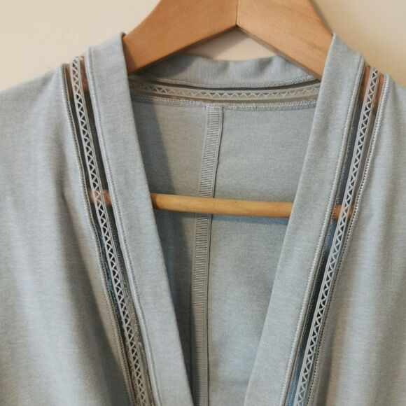 IVIVVA On the Move Shrug Grey size 14 - Picture 9 of 11